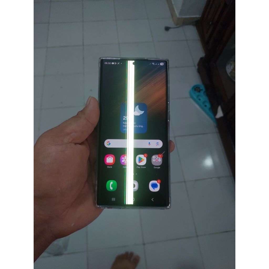 LCD samsung S22 ultra minus garis