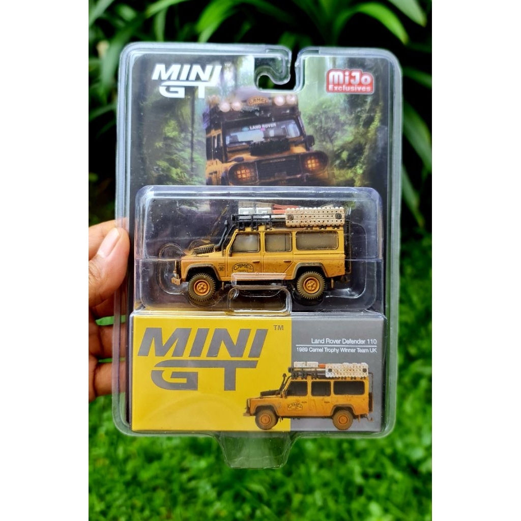 Mini GT Land Rover Defender 110 Camel Trophy WINNER Team UK