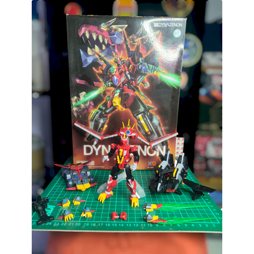 Moderoid SSSS Gridman Dynazenon