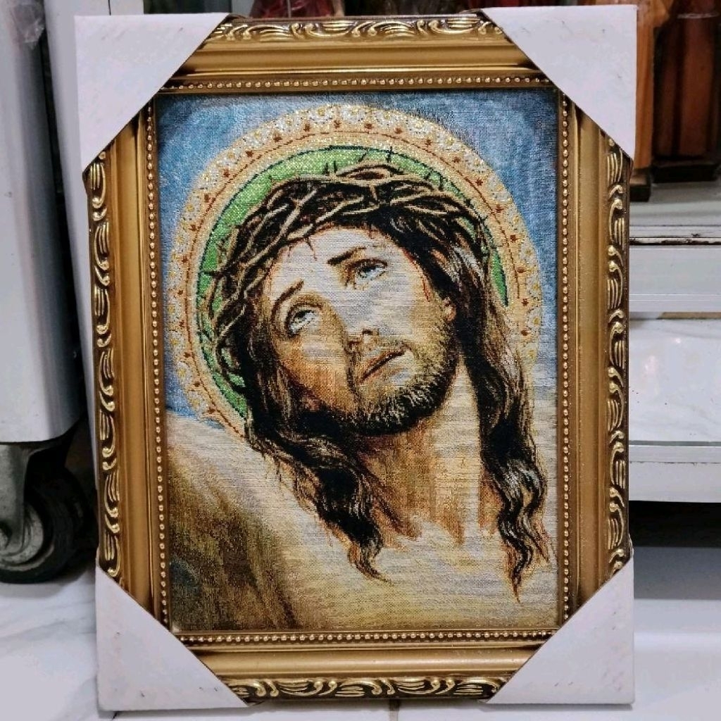 Hiasan Dinding Yesus Mahkota Duri Kain Tenun Import.22x28
