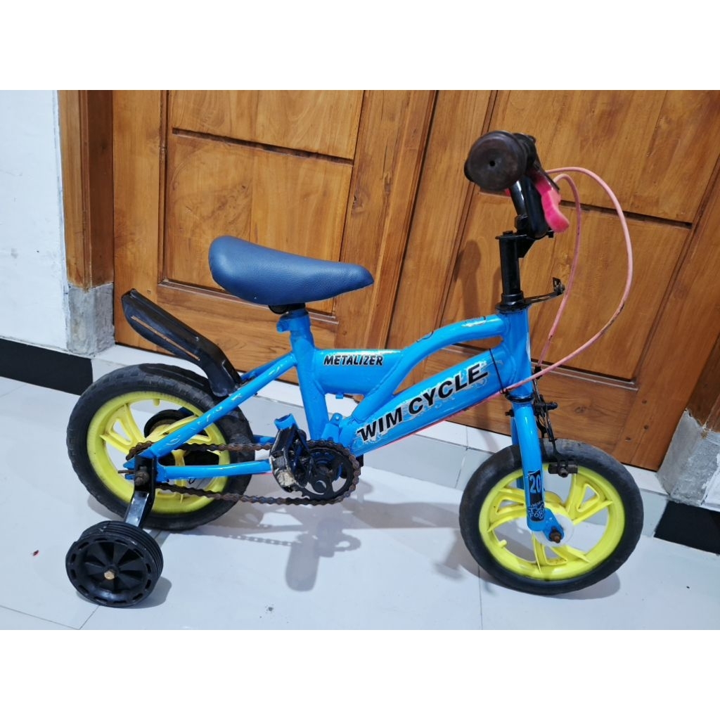 Sepeda  Anak uk 12 cat ulang  _Second
