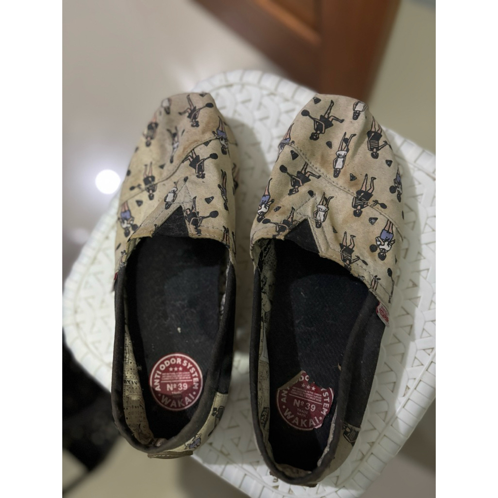 preloved sepatu wakai size 39