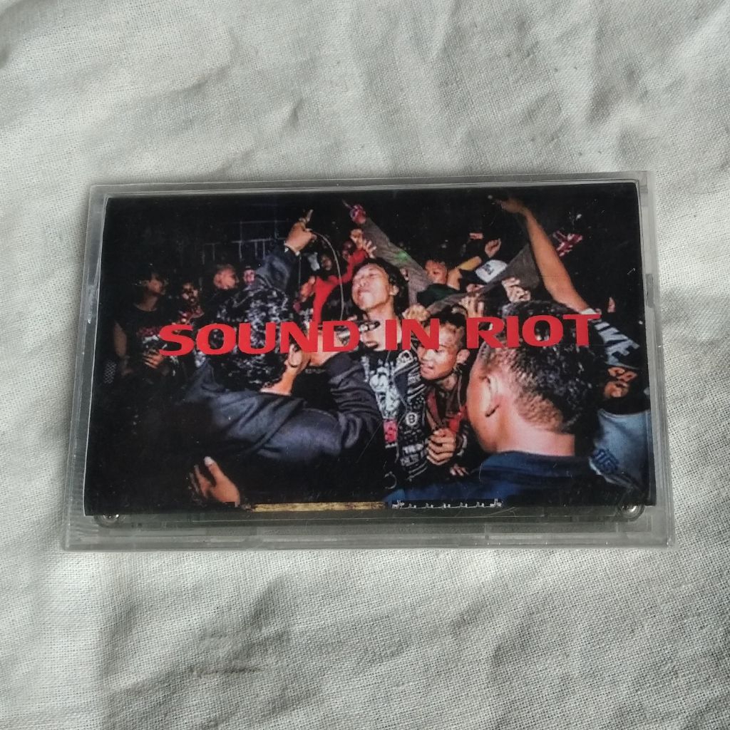 Kaset pita Sound In Riot Kompilasi