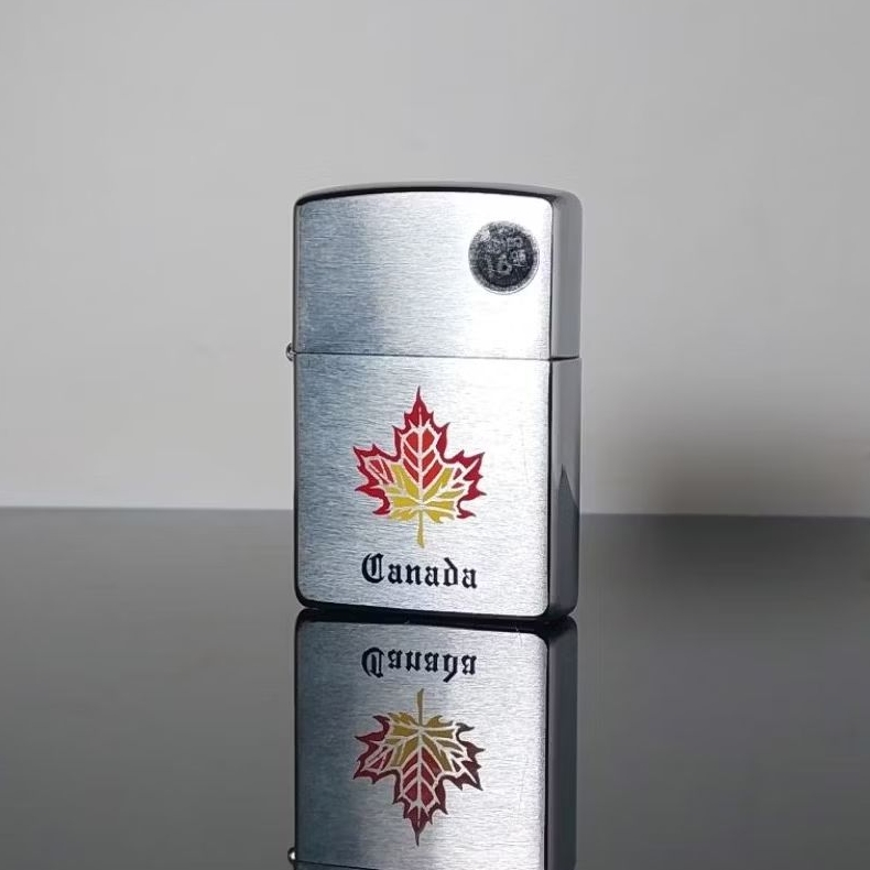 ZIPPO CANADA MAPLE LEAF NIAGARA FALLS ONTARIO TAHUN 1997