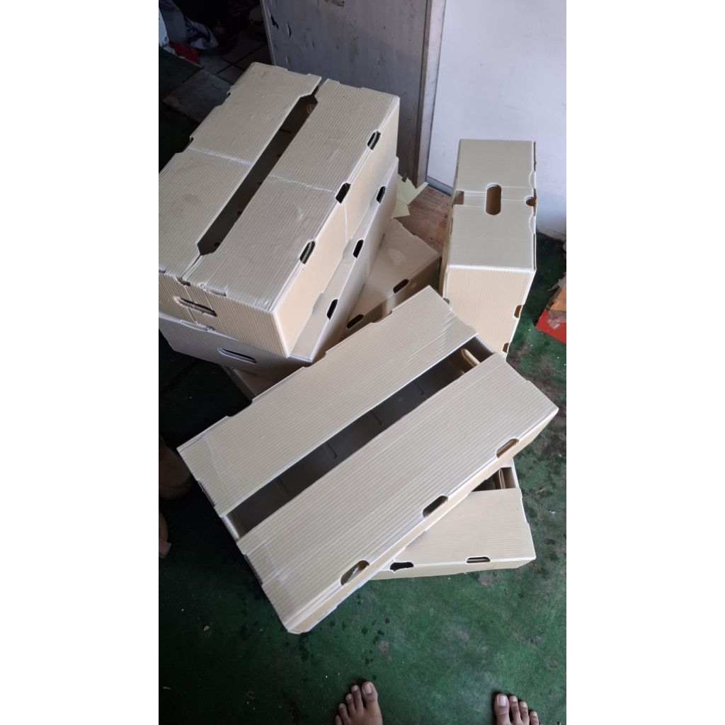 KERANJANG/BOX BUAH LIPAT BEKAS