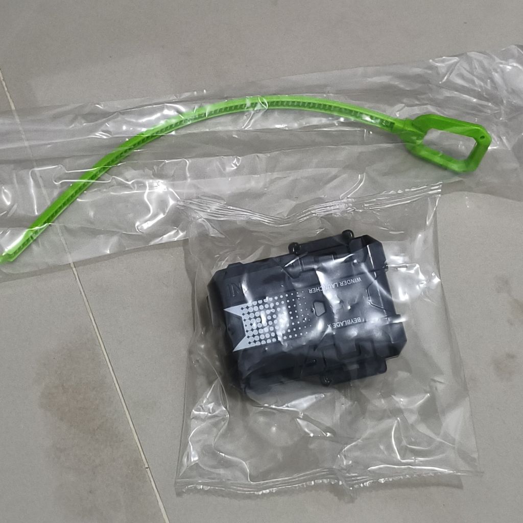 Beyblade X Winder Launcher (Green) Ori Takara Tomy NEW