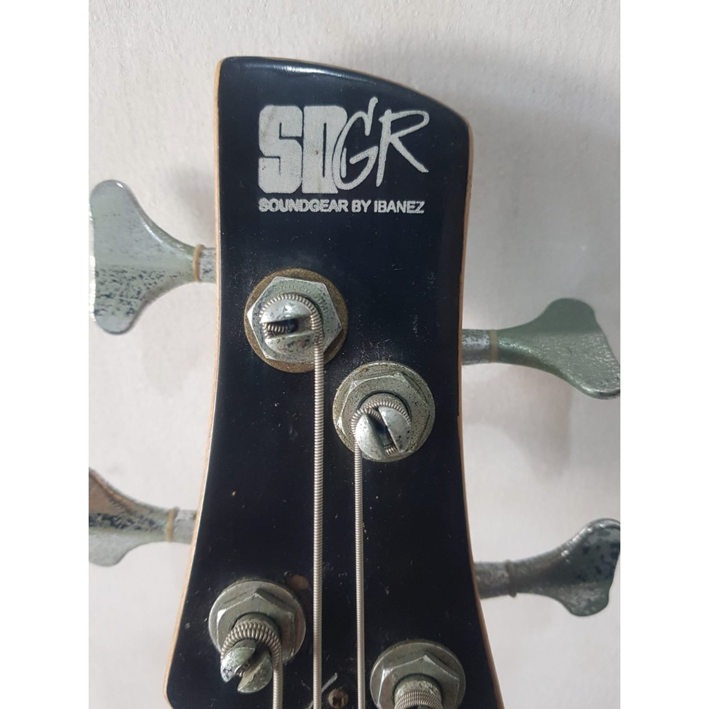 bass Ibanez original kondisi bekas Dan normal