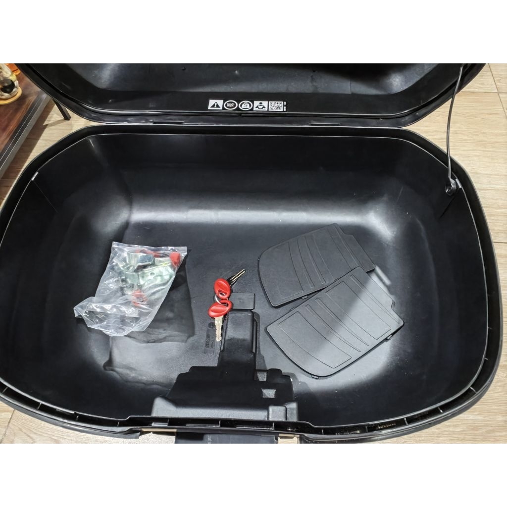 Box Motor SHAD SH42 BONUS BACKREST Box motor besar, box motor Nmax