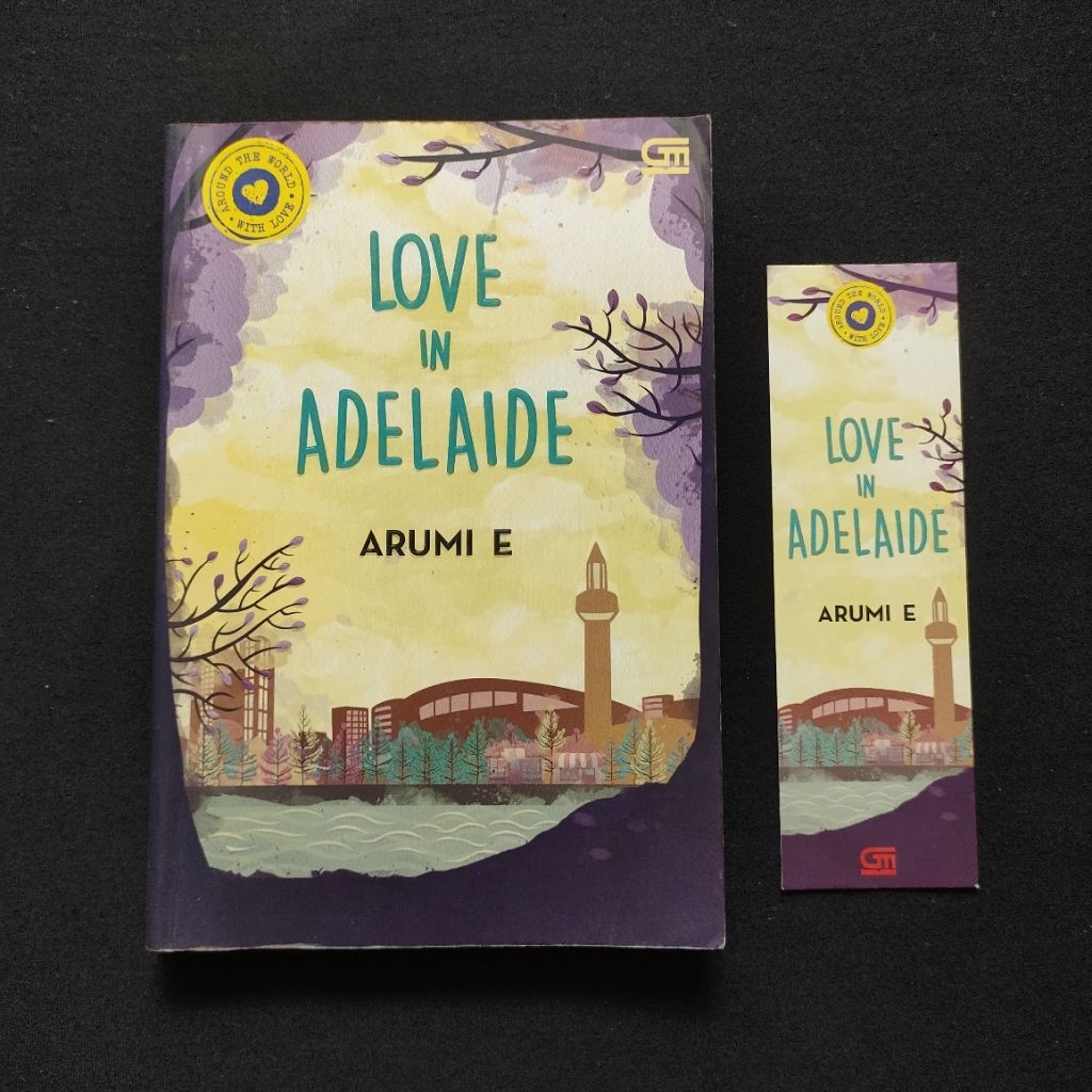Buku/Novel Bekas Original "Love in Adelaide" Arumi E