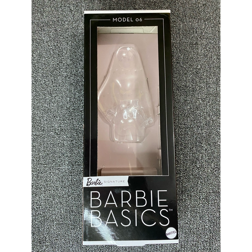 Box Barbie Basics 06