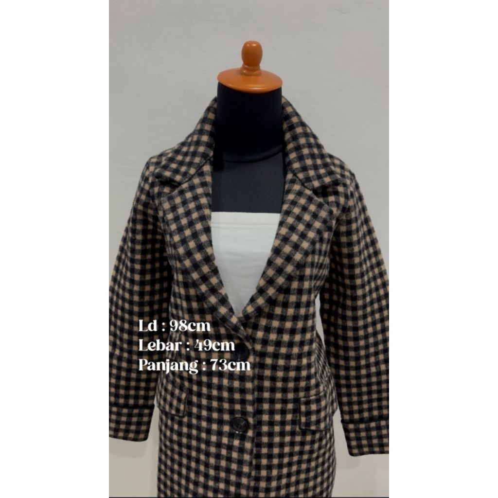Coat blazer panjang motif kotak-kotak wanita