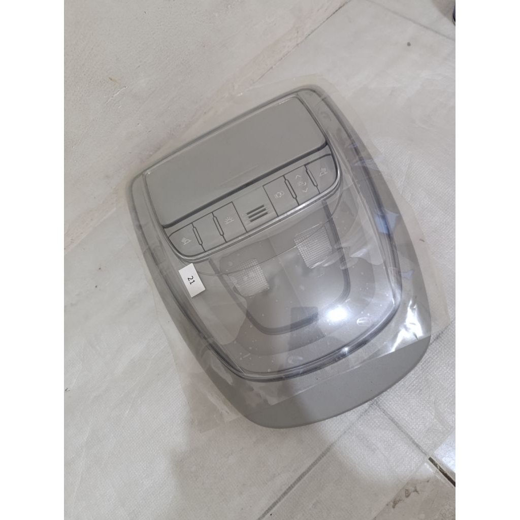 lampu plafon interior (map light) asli Toyota untuk model Innova Reborn Venturer original