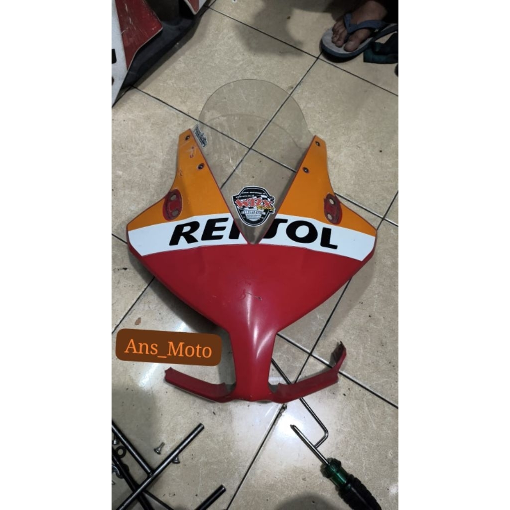 Tameng visor dan Fairing kanan original cbr k45a repsol ori
