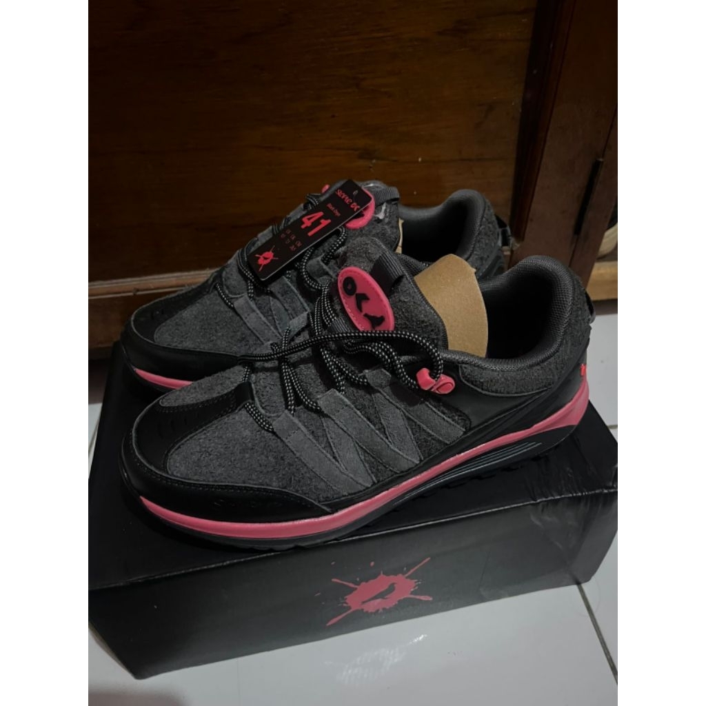 Sepatu kanky staple