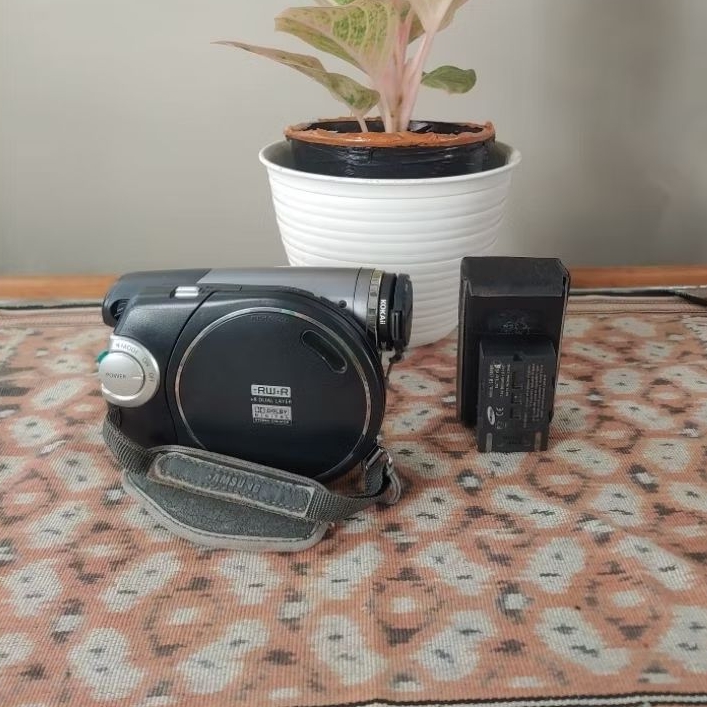 Handycam Samsung DVD Camcorder Second Normal