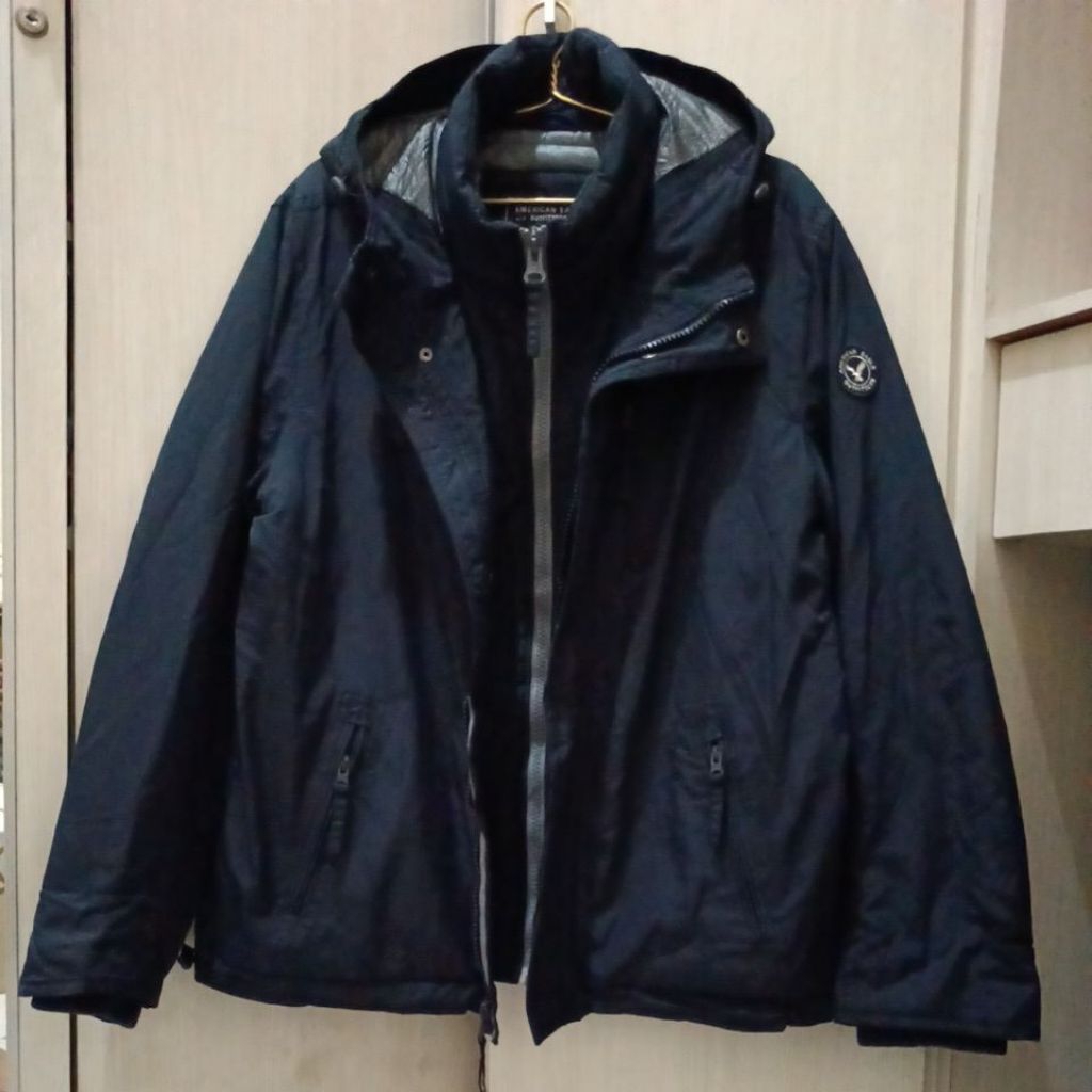 Jacket American Eagle Gembul Cowok Keren untuk Musim Dingin