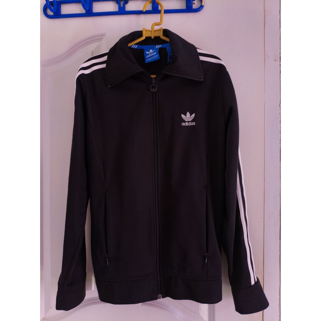Tracktop Adidas Hitam