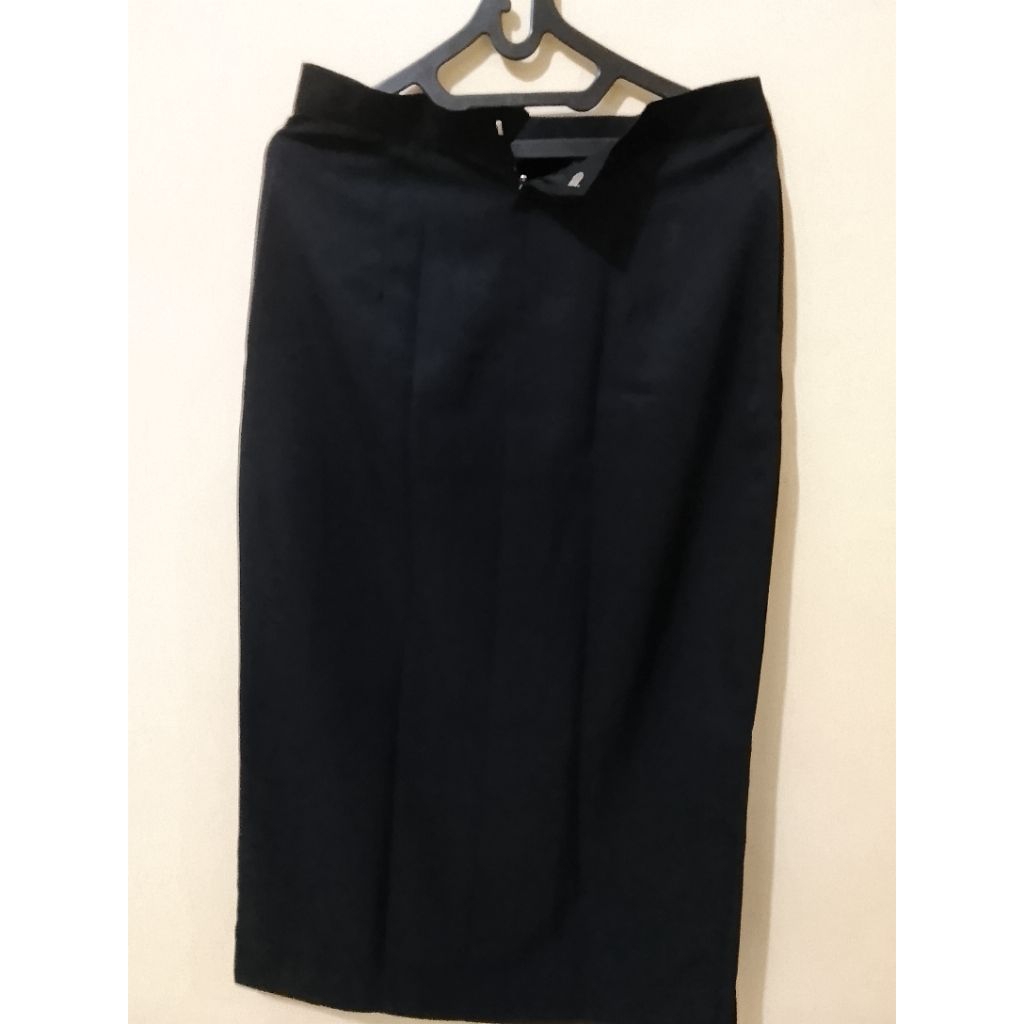 Rok Span Hitam Formal Wanita