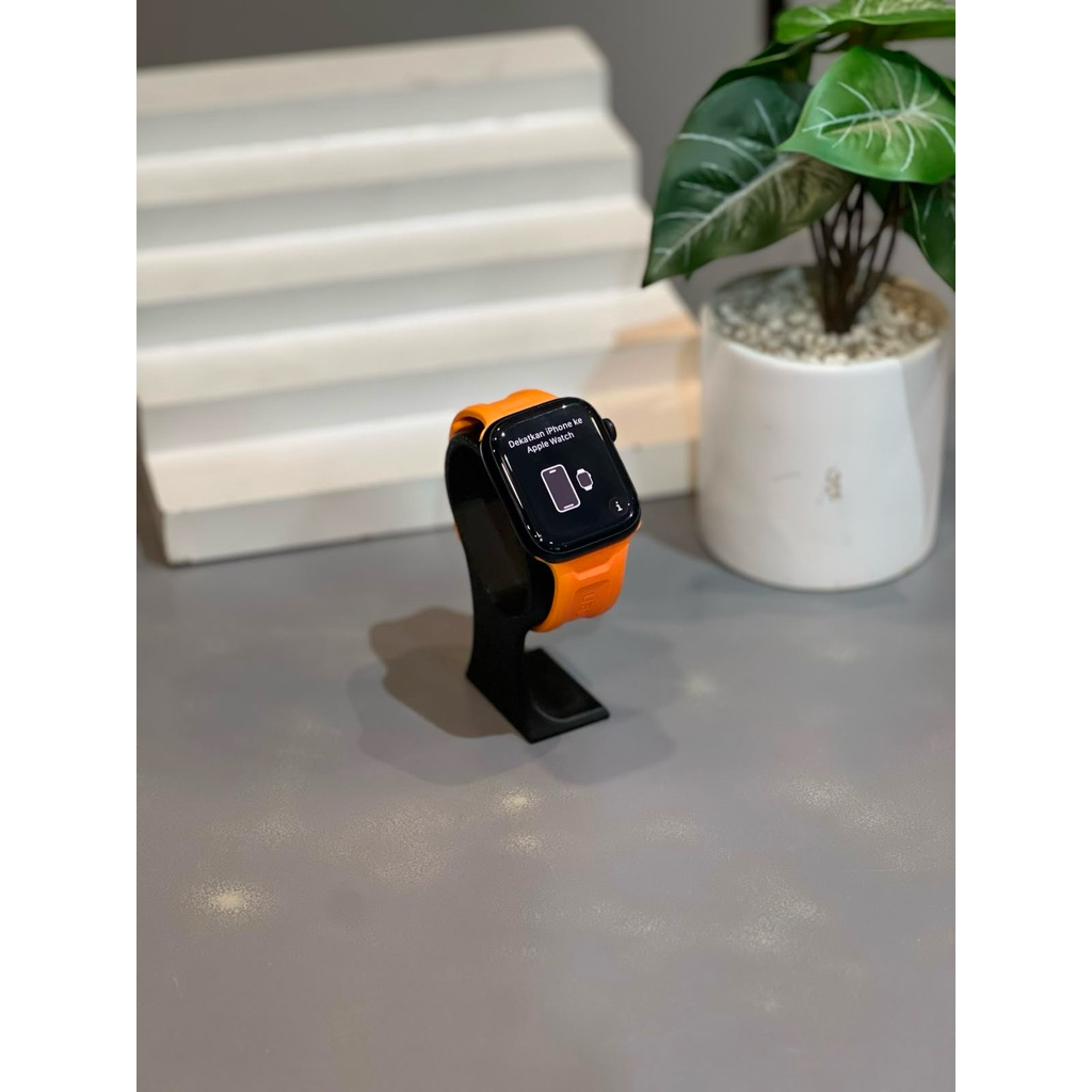 Second Appl*e Watch Series 9