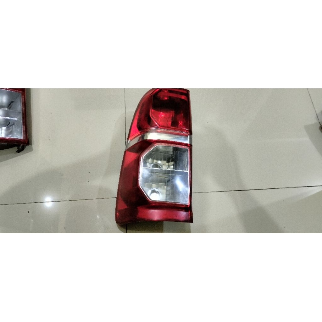 stoplamp lampu rem Hilux Vigo veego sebelah kiri original second
