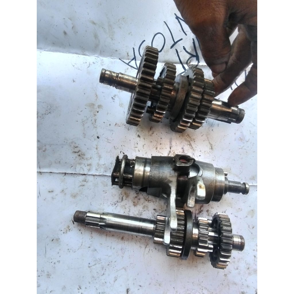Gear Gigi Rasio L2 Super L2G L2SN Tranmisi Gearbox L2 Super L2G Original