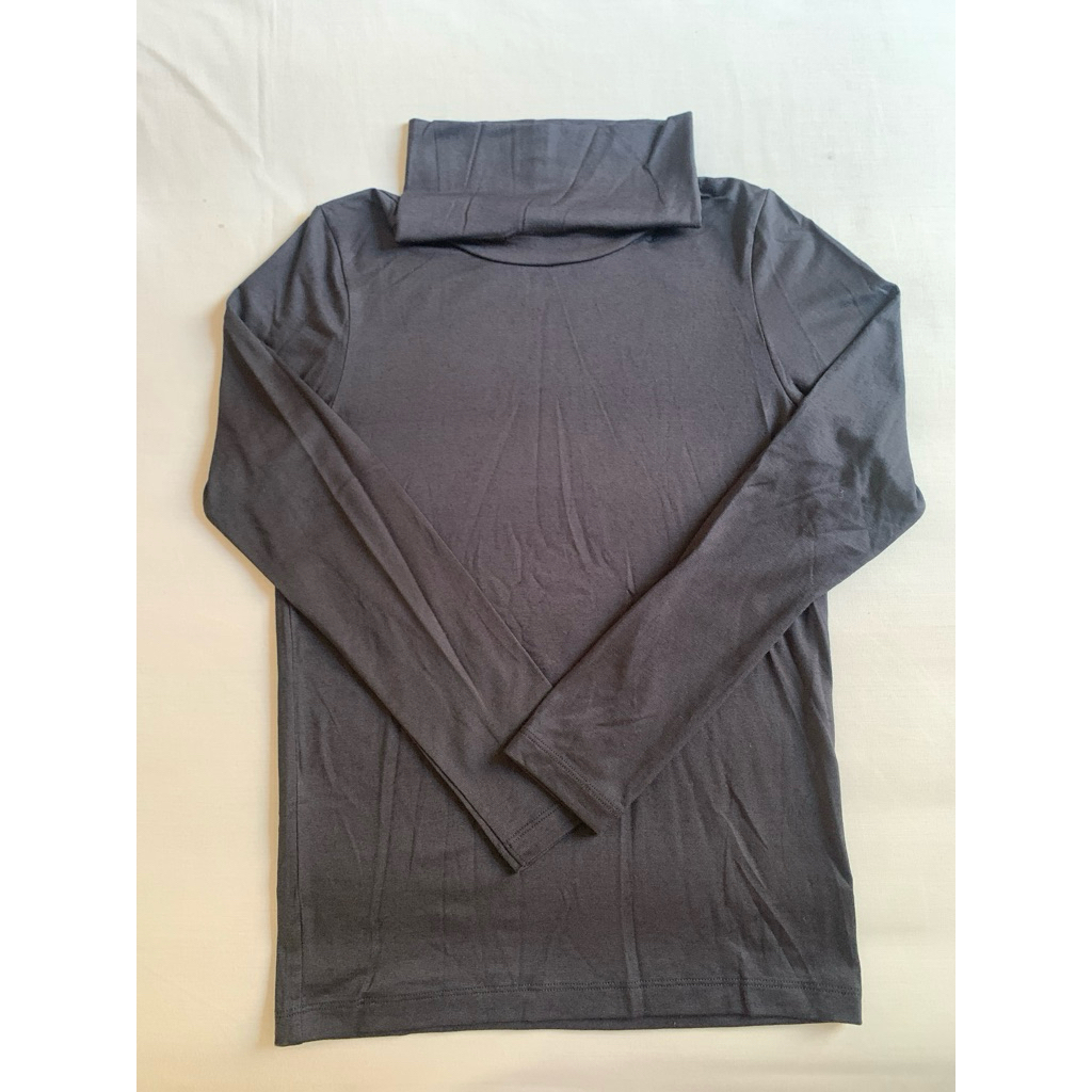 Uni*lo turtleneck heattech original utk usia 9-10th