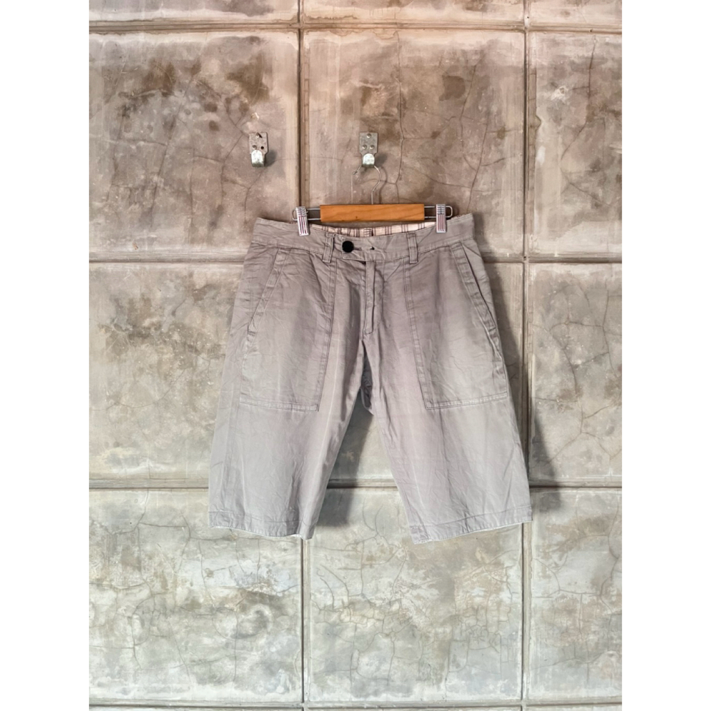 Burberry short pants SECOND