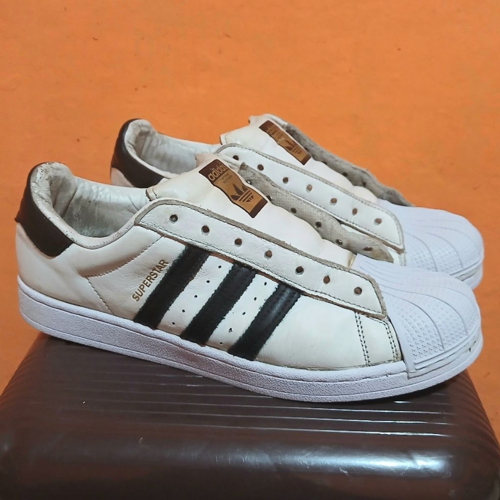 adidas superstar laceless ART FV3017 (US9,5) BEKAS