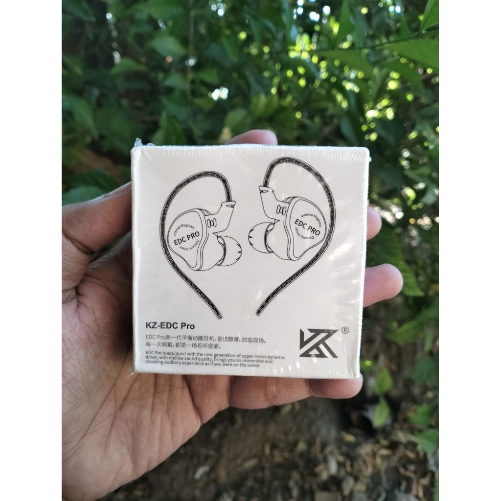 KZ EDC Pro Dynamic Driver In-Ear Earphone dengan Mikrofon