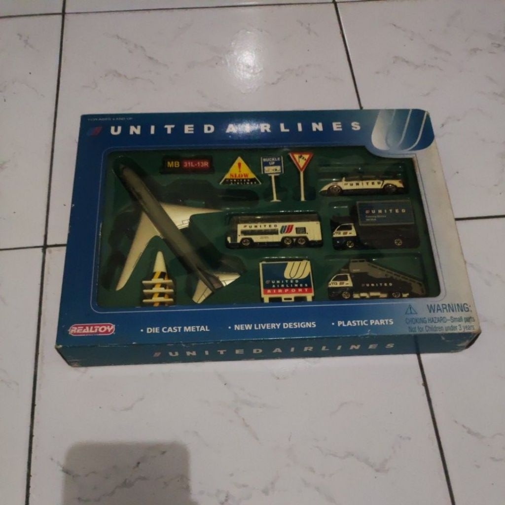 Realtoy United Airlines