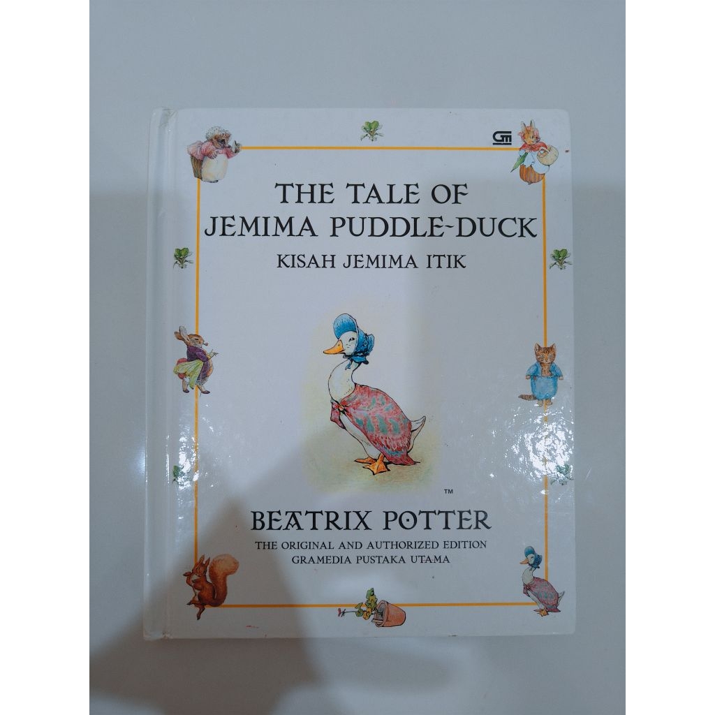 Buku Hard Cover The Tale of Jemima Puddle-Duck Kisah Jemima Itik