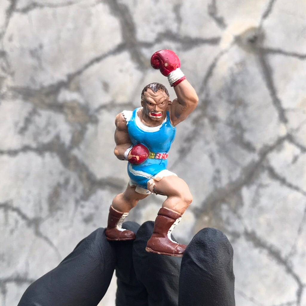 STREET FIGHTER II BALROG MINI FIGURE BANDAI CAPCOM 1993 VINTAGE - PRELOVED
