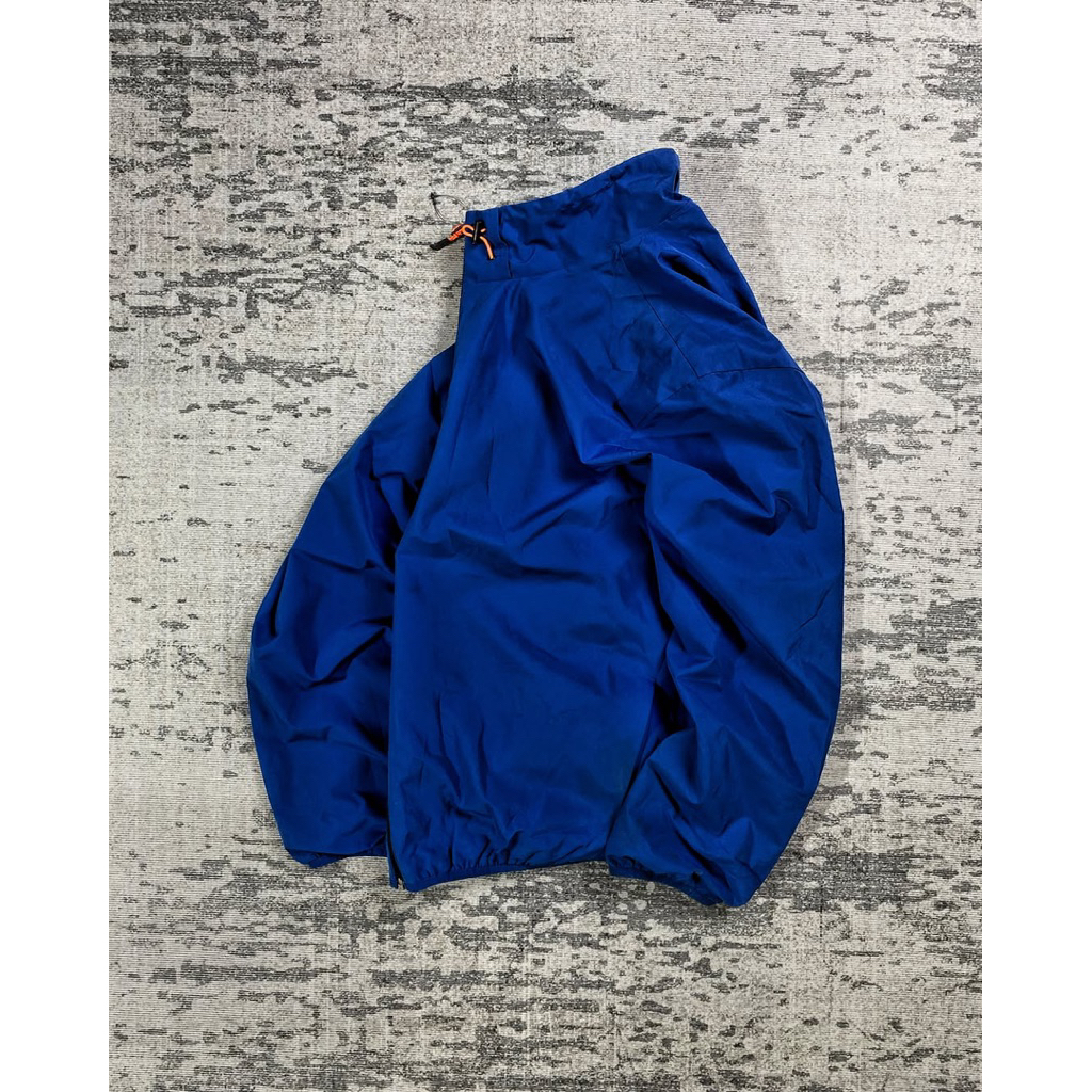 find out jacket
