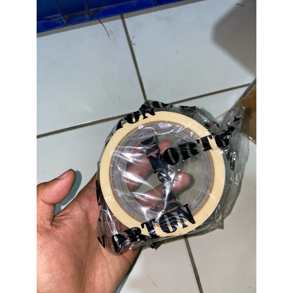solasi/lakban kertas besar