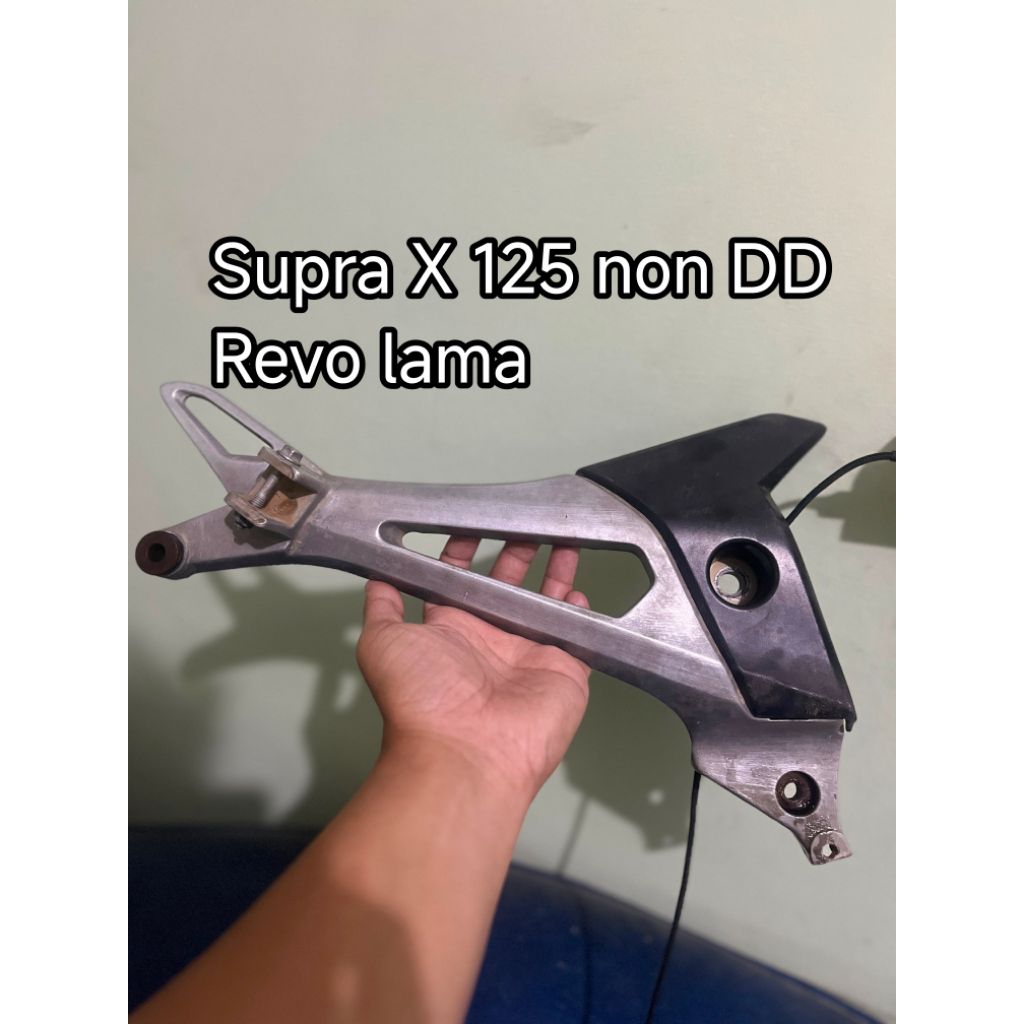 footstep postep Supra X 125 Revo lama kanan saja. Original copotan