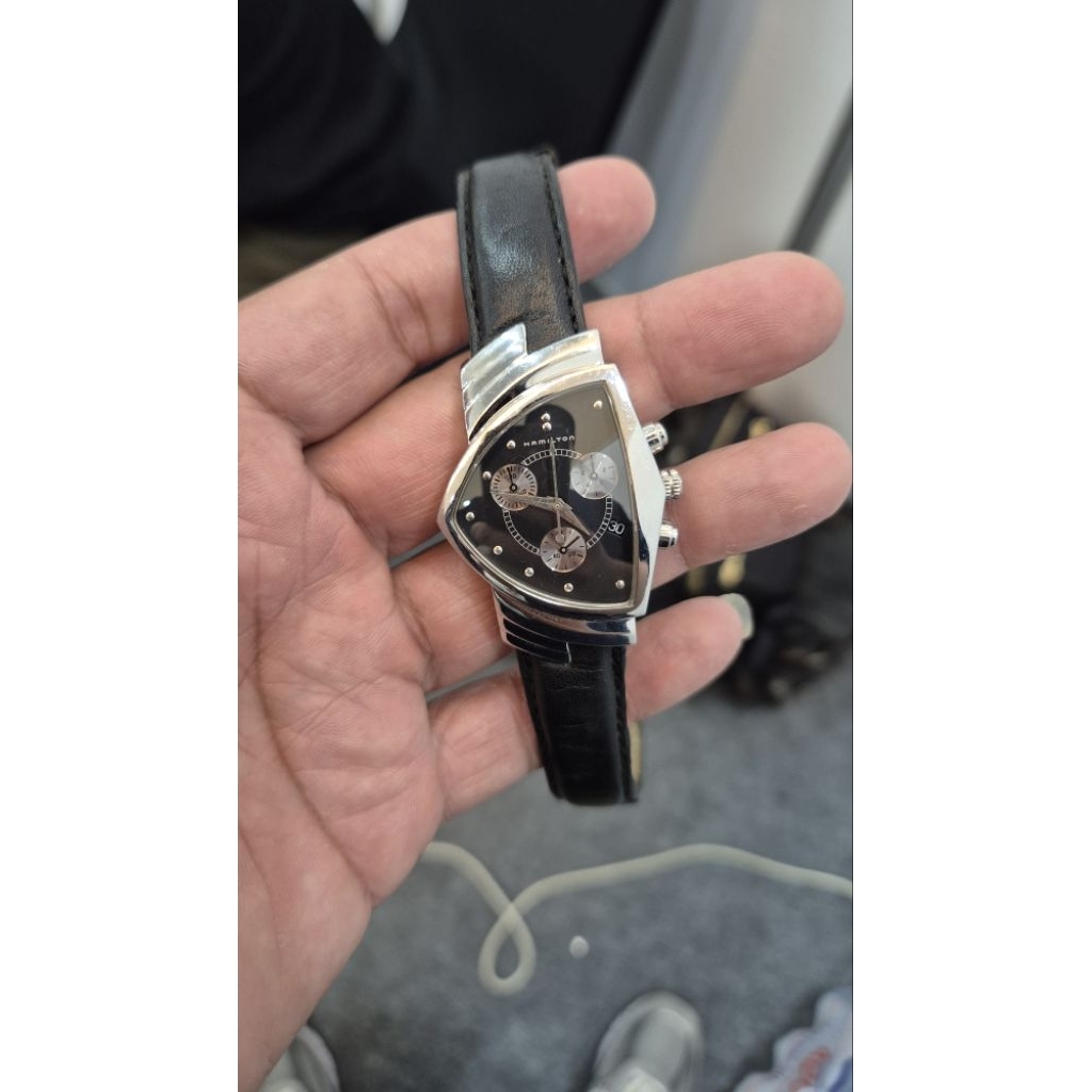 jam tangan vintage Hamilton Ventura Chrono Quartz Model H24412732 MIB second