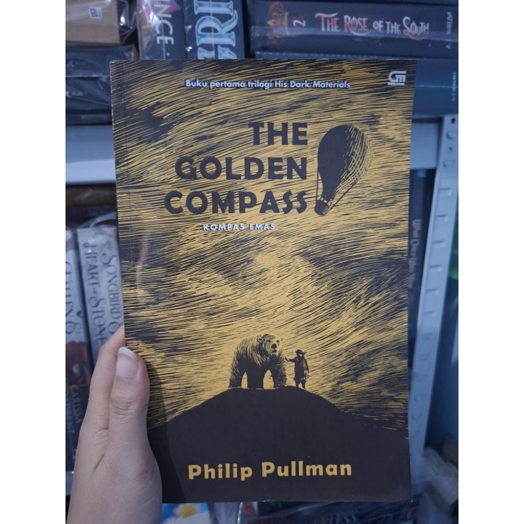 preloved golden compas & the subtle knife by philip pulman.