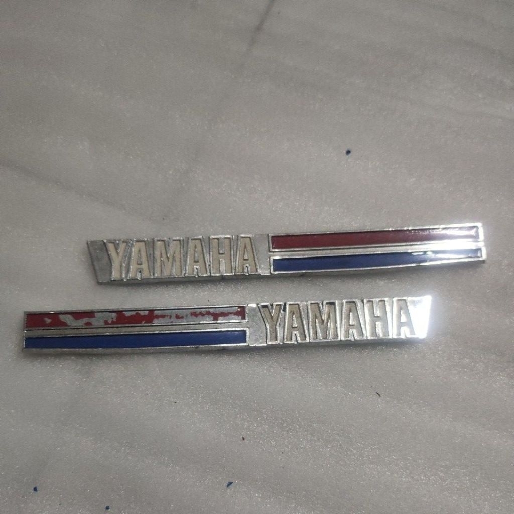 emblem logo Cover side Body bodi Yamaha V75 v75 V v 75