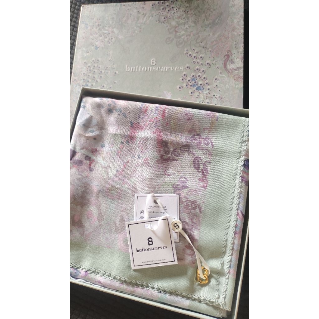 Ederra Lichen ButtonScarves New with Tag