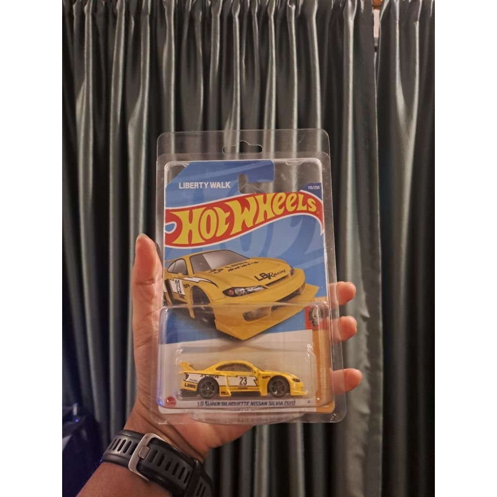 Hotwheels Nissan Silvia S15 LBWK