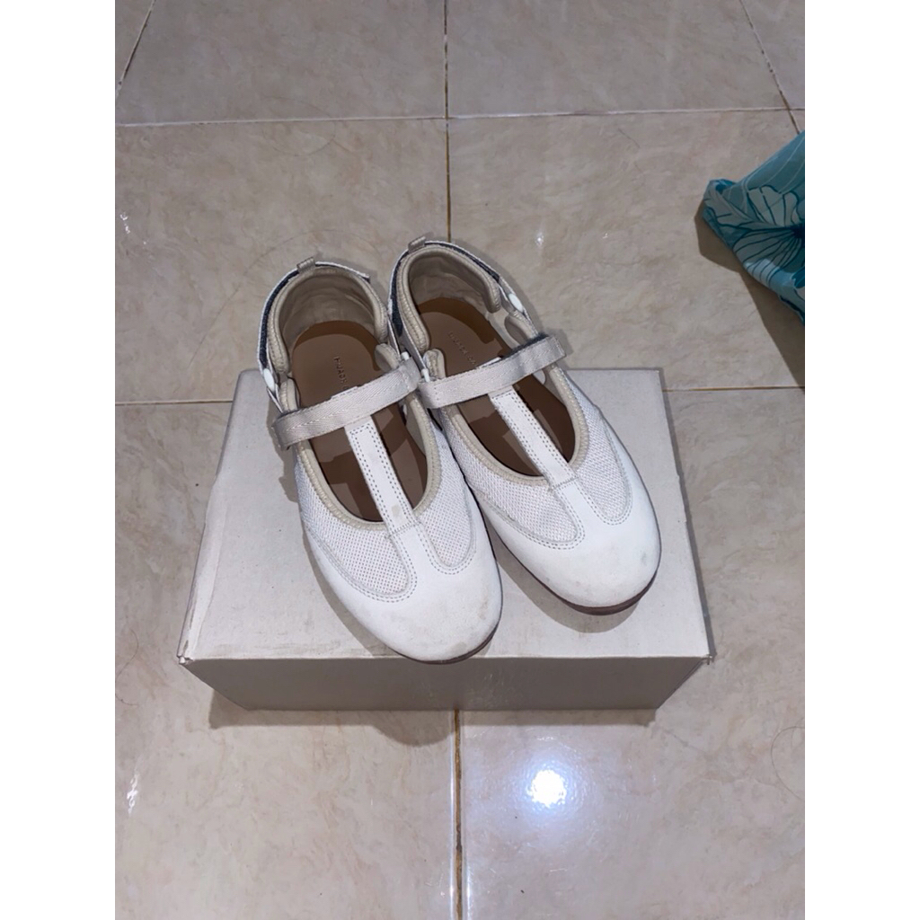 [PRELOVED] Hijack Flo Sputnik Uk 37