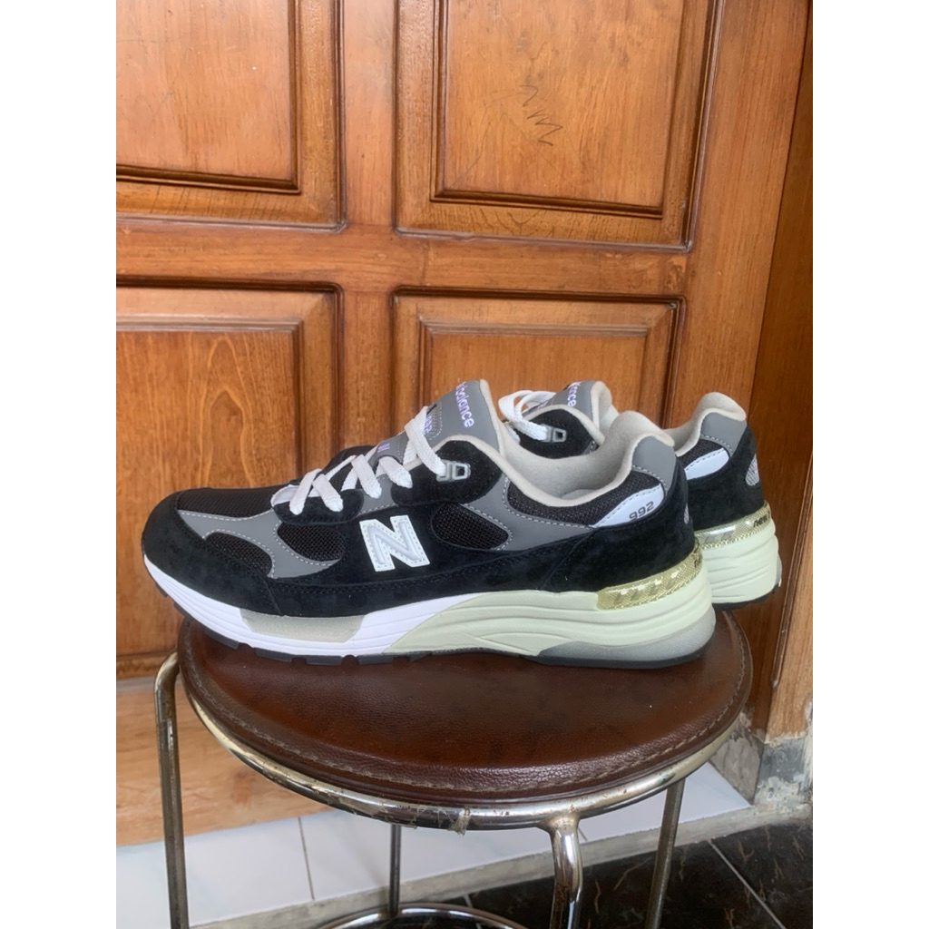 New Balance 992 black grey