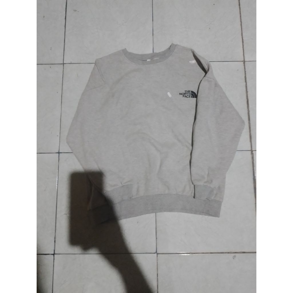 crewneck abu tnf
