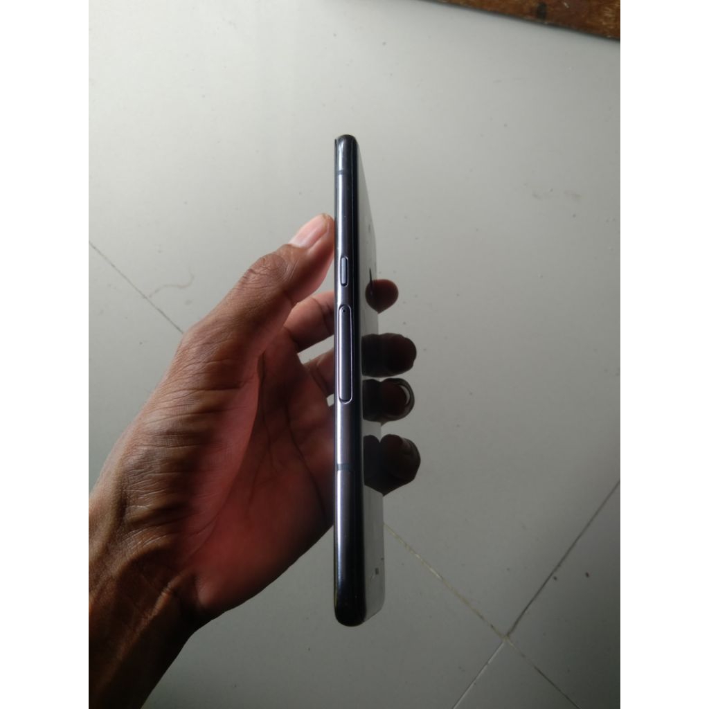 LG V50