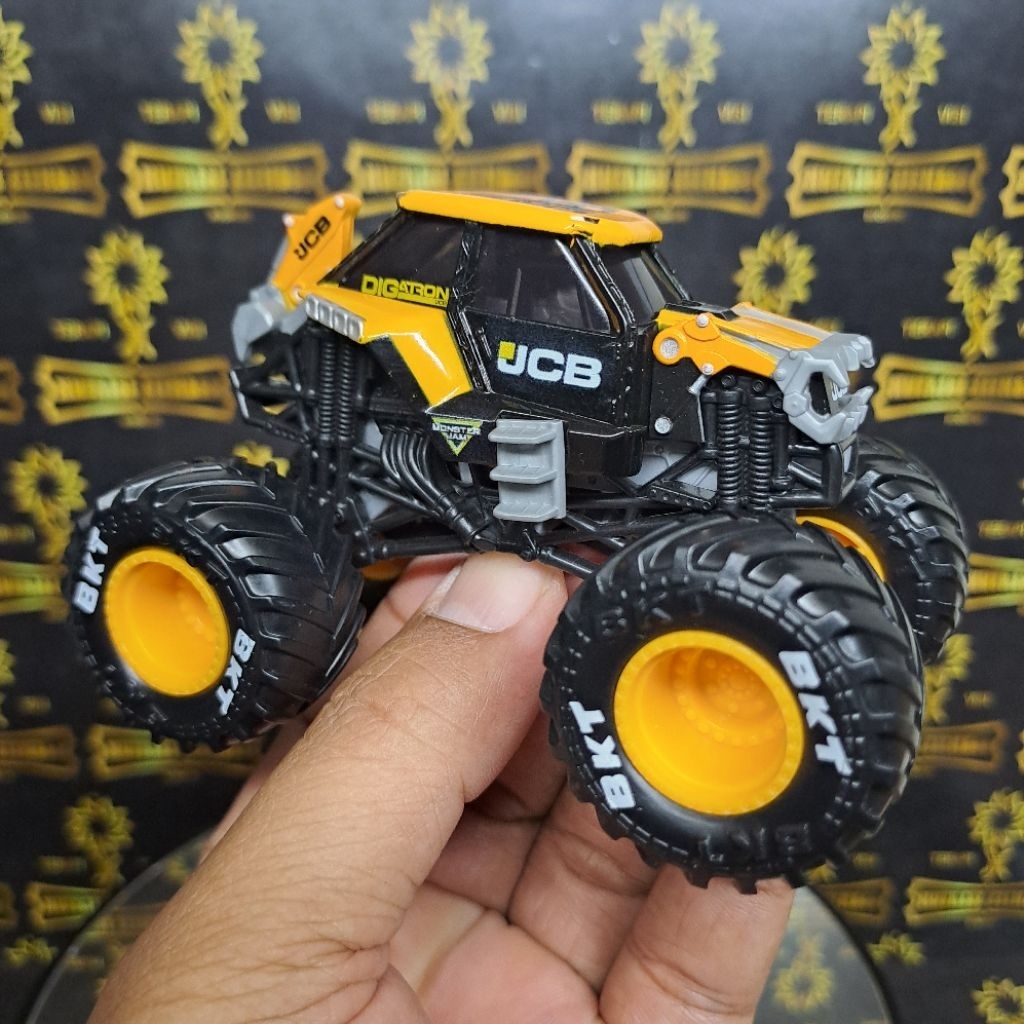 99% LOOSE MONSTER JAM LOOSE MONSTER JAM JCB DIGATRON MONSTER JAM 1:64 MONSTER JAM KOLPRI KONDISI 99%