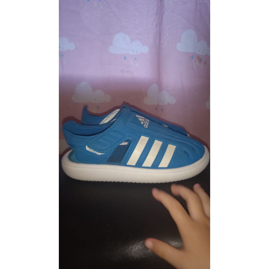 sepatu sandal adidas pl