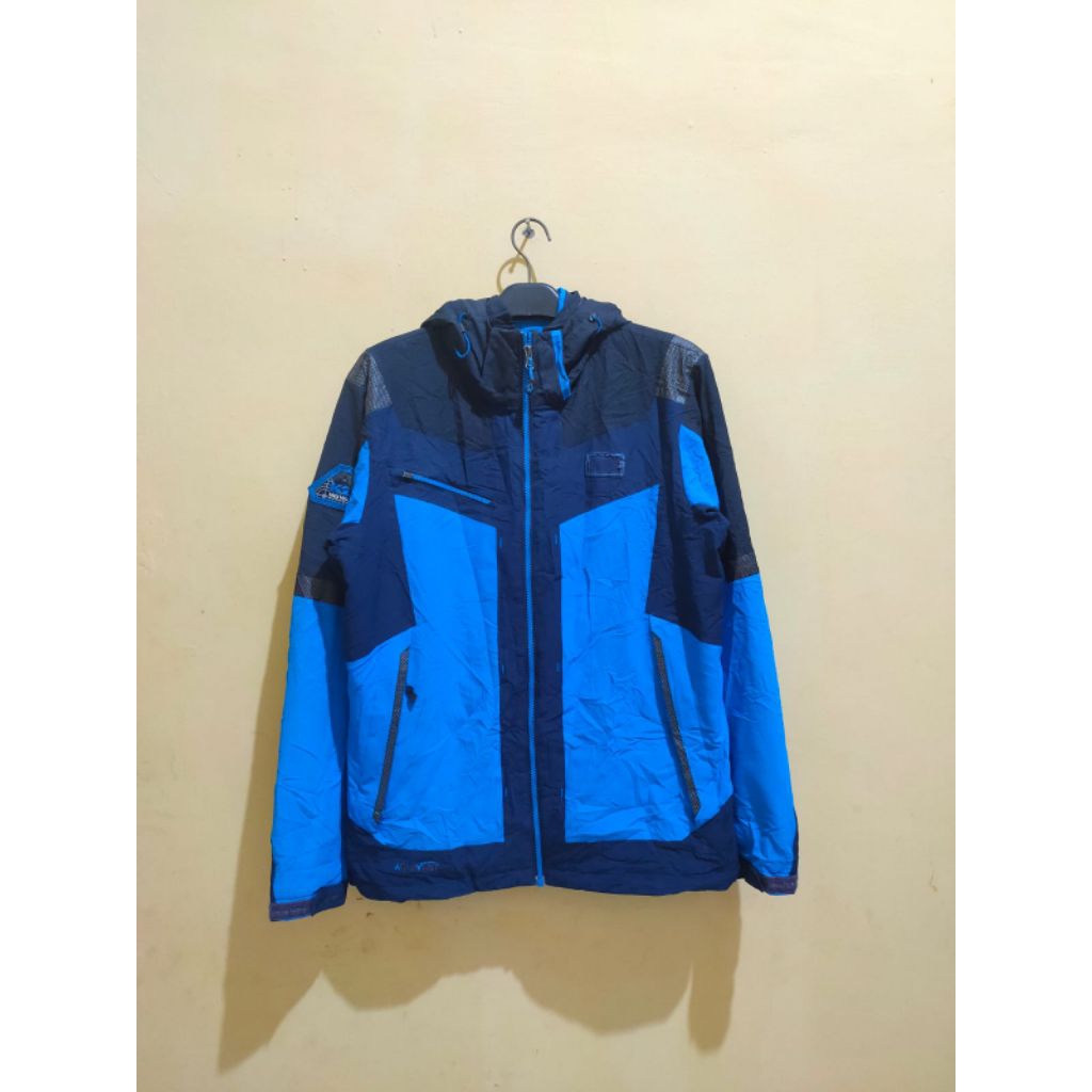 JAKET OUTDOOR K2
