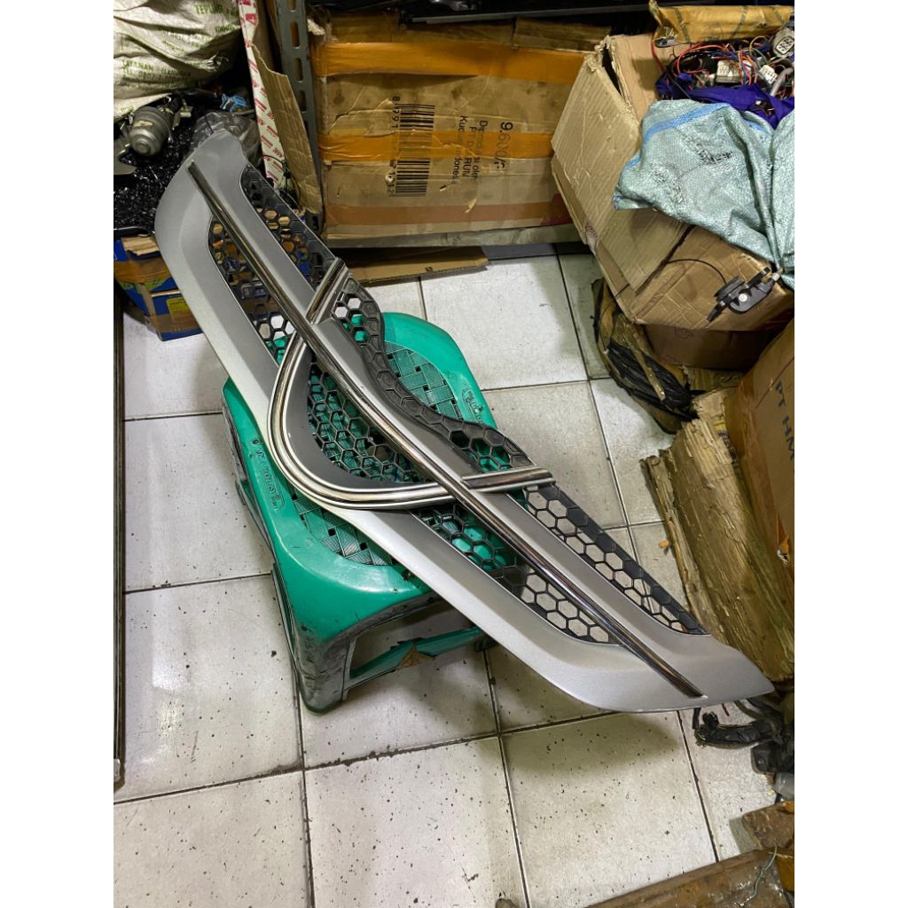 Grill Vios gen 2 barang original 2002 2008