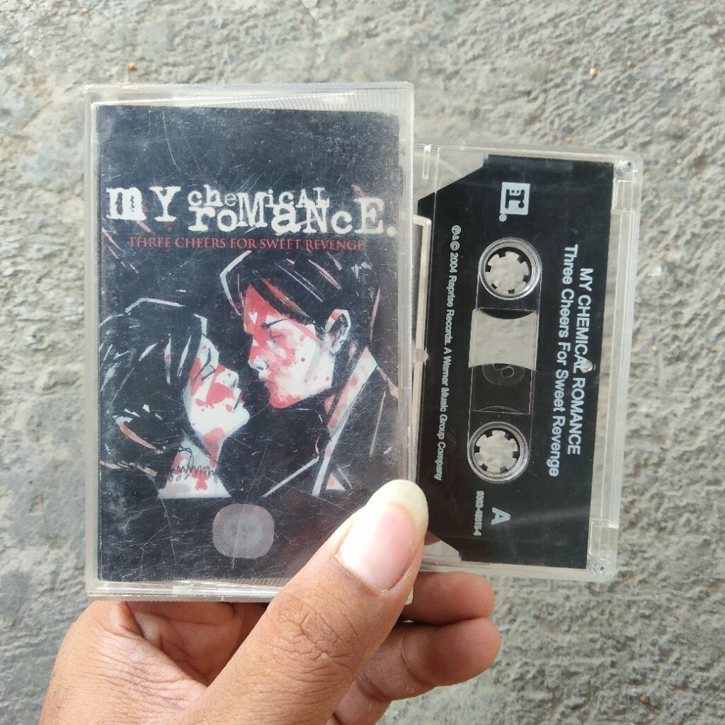 Kaset Pita My Chemical Romance - Three Cheers For Sweet Revenge