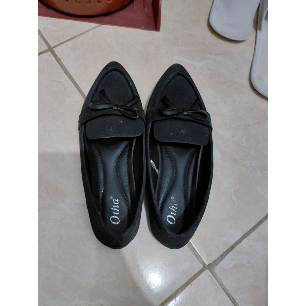 preloved Otha Shoes - Sepatu Flat Shoes Wanita